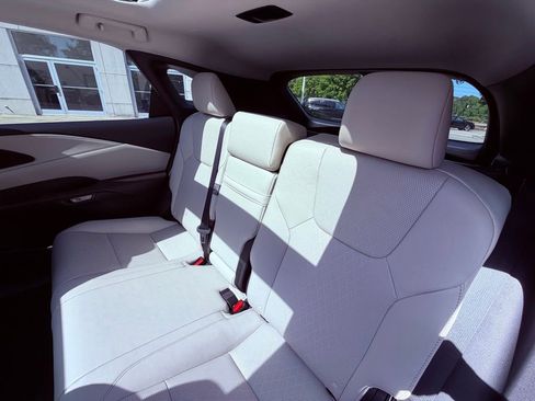 Used 2023 Lexus RX 350 Premium Plus w/ Cold Area Package FWD image 19