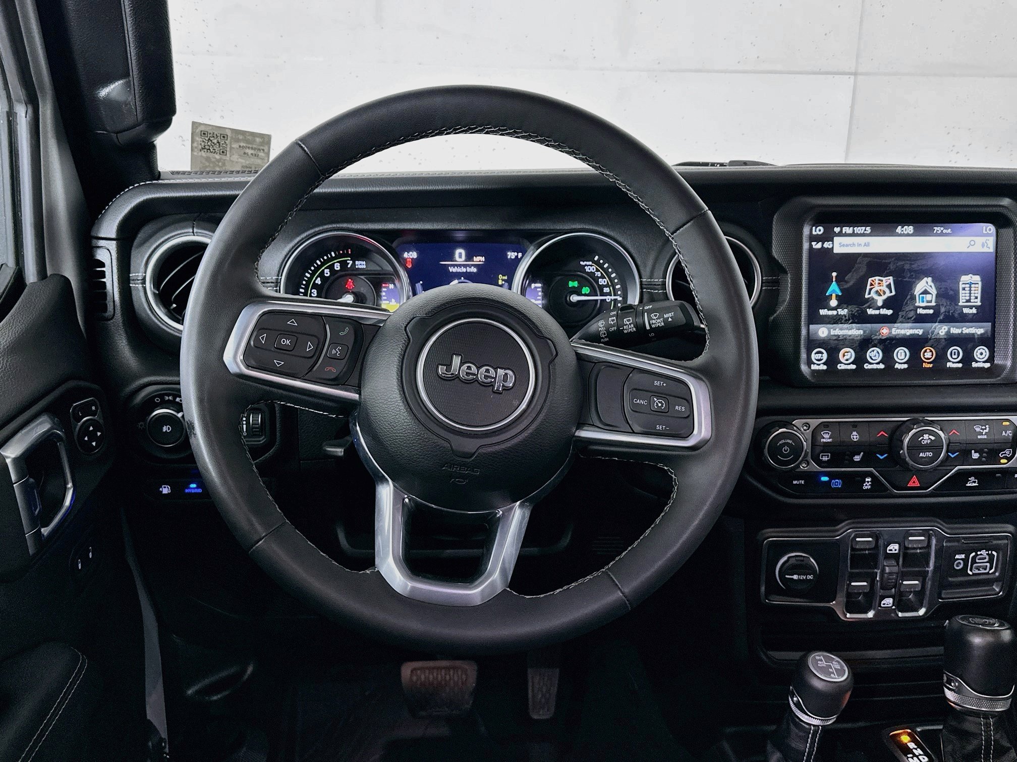 Used 2023 Jeep Wrangler Unlimited Sahara w/ Cold Weather Group AWD/4WD image 17