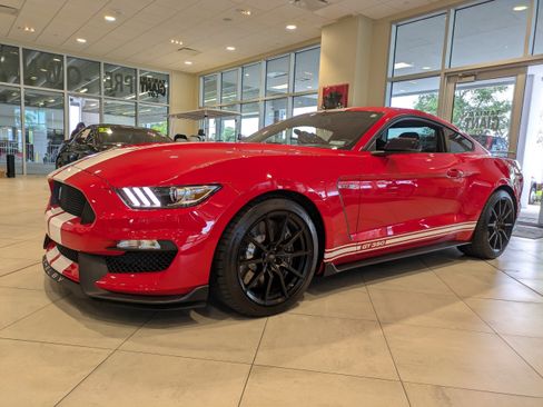 Used 2016 Ford Mustang Shelby GT350 w/ Technology Package RWD image 6