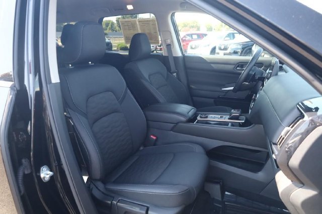 Certified 2025 Nissan Pathfinder SV AWD/4WD image 20