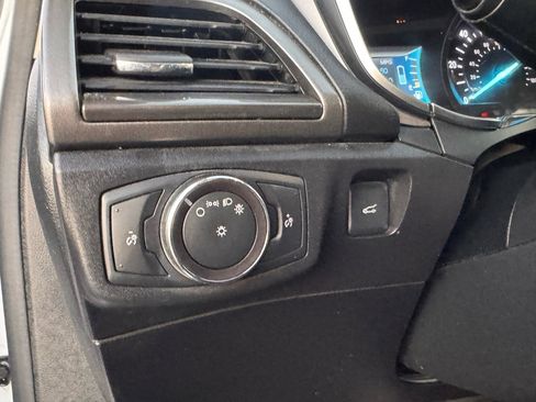 Used 2018 Ford Fusion SE w/ Equipment Group 602A image 16