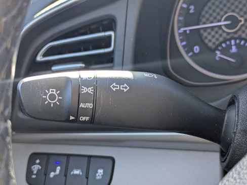 Used 2020 Hyundai Elantra Limited w/ Ultimate Package 03 image 29