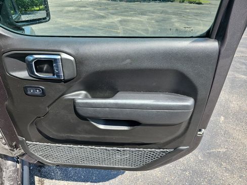 Used 2025 Jeep Wrangler Unlimited Sport S 4xe AWD/4WD image 14