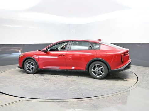 Used 2025 Kia K4 LXS image 5