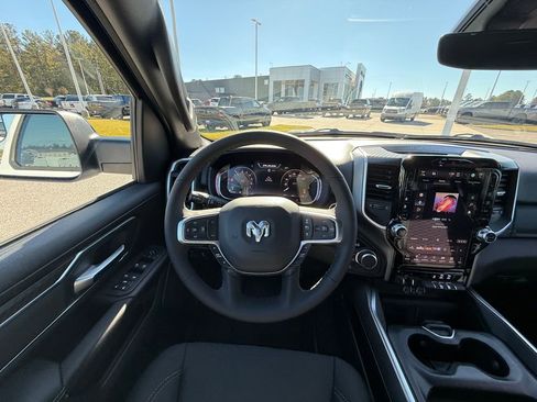 New 2026 RAM 1500 4x4 Crew Cab image 14