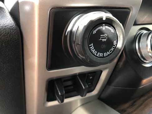 Used 2019 Ford F150 Lariat w/ Equipment Group 502A Luxury AWD/4WD image 37