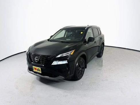 Used 2021 Nissan Rogue SV w/ Premium Package image 5