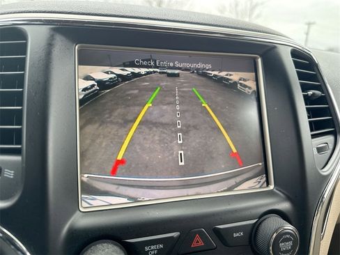 Used 2014 Jeep Grand Cherokee Limited image 15