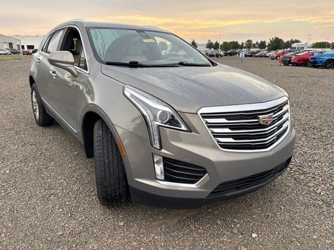 Used 2018 Cadillac XT5 Luxury w/ Driver Awareness Package AWD/4WD image 15