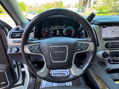 Used 2017 GMC Yukon Denali w/ Open Road Package image 21