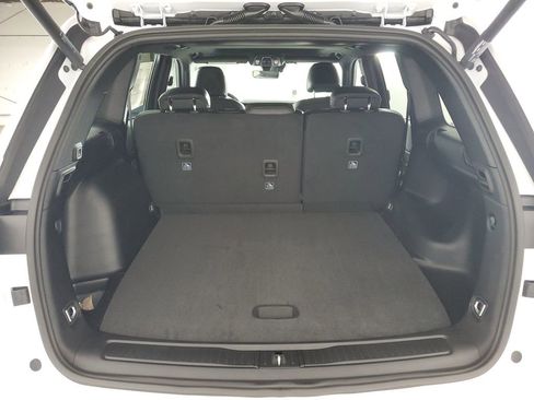 New 2025 Jeep Grand Cherokee Altitude image 33