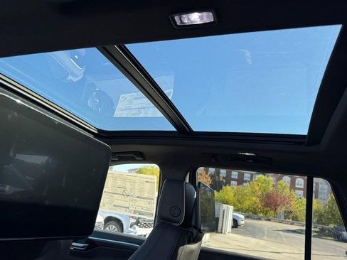 New 2026 Chevrolet Tahoe Premier image 8