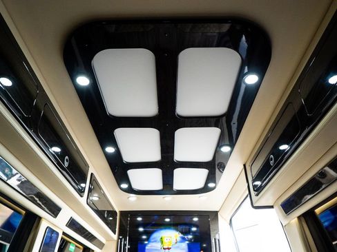 Used 2023 Mercedes-Benz Sprinter 3500 image 50
