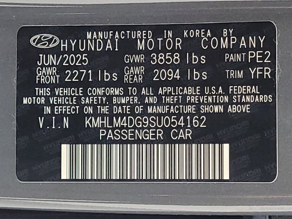 Used 2025 Hyundai Elantra Sport FWD image 33