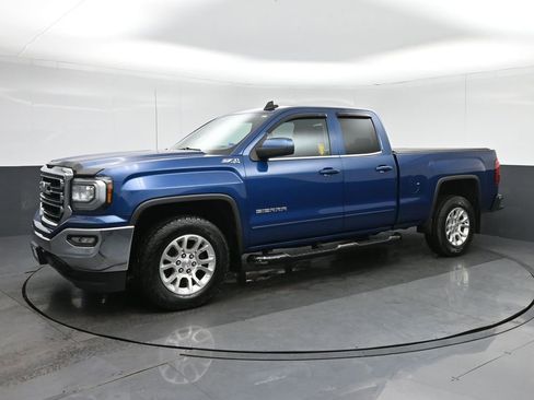 Used 2018 GMC Sierra 1500 SLE w/ SLE Value Package image 3
