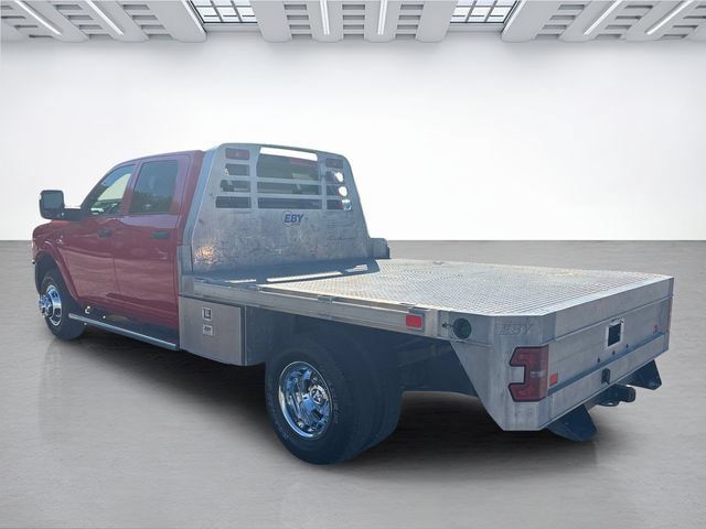 Used 2024 RAM 3500 Tradesman w/ Chrome Appearance Group AWD/4WD image 6