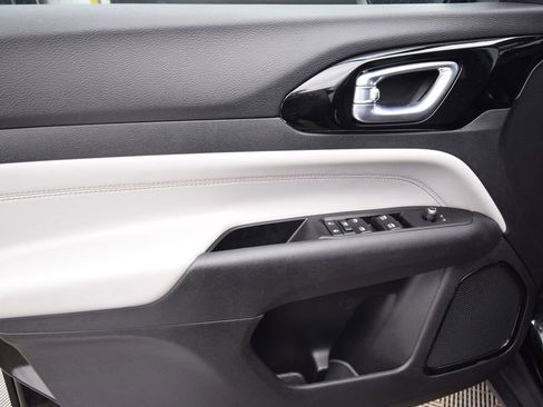 Used 2022 Jeep Compass Limited image 26