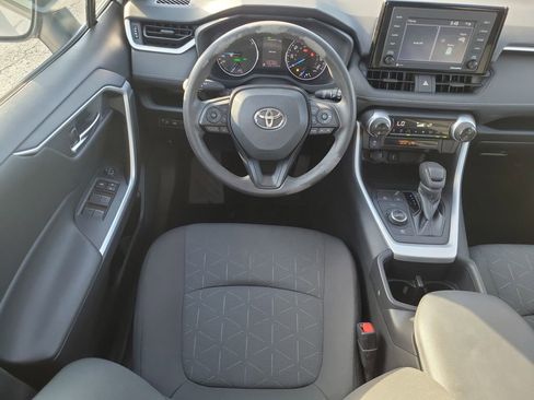 Used 2022 Toyota RAV4 XLE image 14