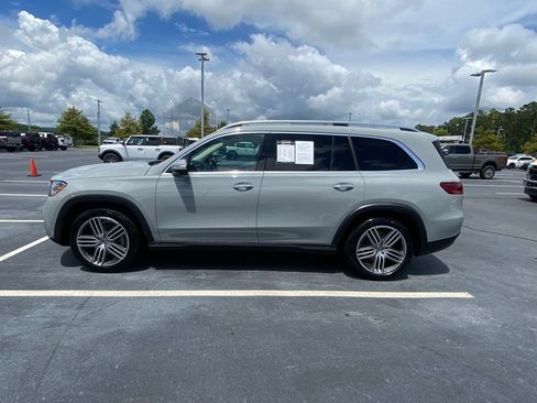 Used 2024 Mercedes-Benz GLS 450 4MATIC image 4