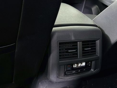Used 2023 Volkswagen Atlas SE w/ Black Wheel Package FWD image 23