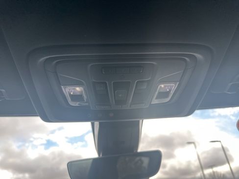 Used 2019 GMC Sierra 1500 AT4 w/ AT4 Premium Package image 9