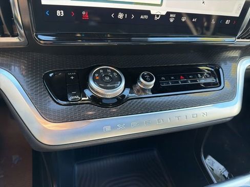 New 2026 Ford Expedition Platinum w/ Stealth Performance Package image 21