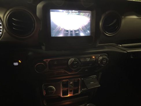 Used 2021 Jeep Wrangler Unlimited Sport image 15