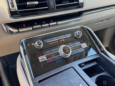 Used 2021 Lincoln Navigator Reserve w/ Luxury Package AWD/4WD image 21