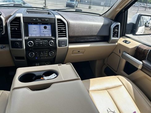 Used 2018 Ford F150 Lariat AWD/4WD image 22