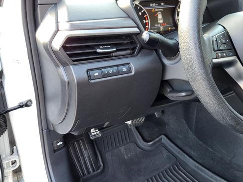 Used 2023 Nissan Altima 2.5 SV image 18