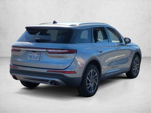 Used 2022 Lincoln Corsair FWD w/ Equipment Group 101A image 5