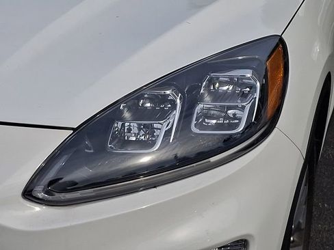 Used 2021 Ford Escape Titanium AWD/4WD image 9