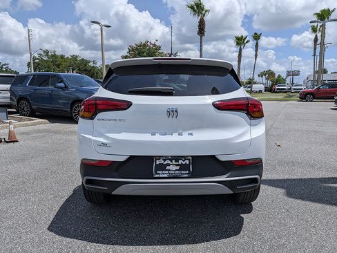 Certified 2024 Buick Encore GX Preferred FWD image 26