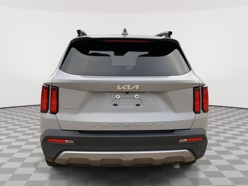 Used 2022 Kia Sorento SX Prestige image 3