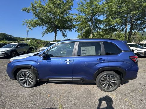 Certified 2025 Subaru Forester Touring w/ Touring Package image 5