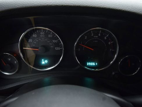 Used 2014 Jeep Wrangler Sport image 17