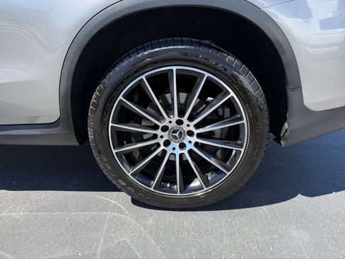 Used 2019 Mercedes-Benz GLC 300 4MATIC image 26