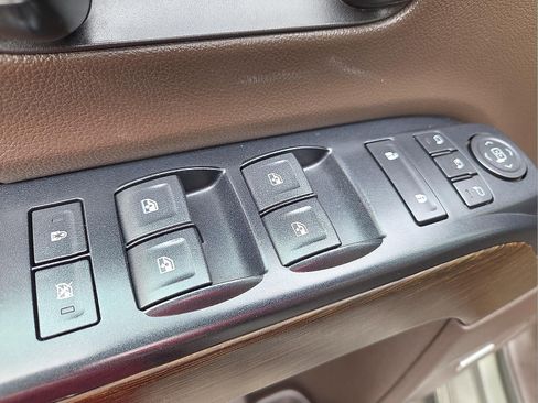 Used 2017 GMC Sierra 2500 Denali w/ Duramax Plus Package image 15