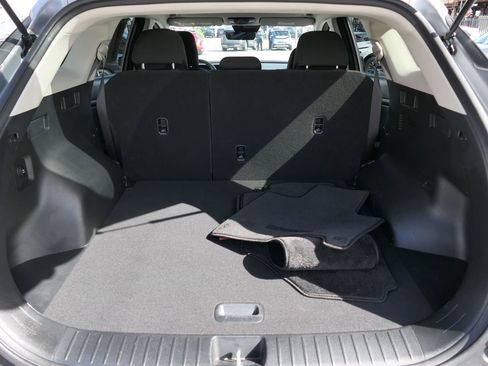 Used 2025 Kia Sportage LX image 28