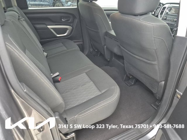 Used 2017 Nissan Titan SV RWD image 14