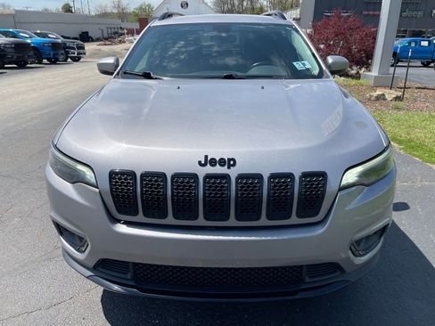 Used 2020 Jeep Cherokee Latitude Plus AWD/4WD image 5