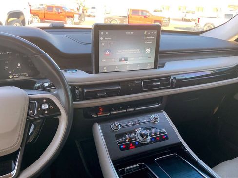 Used 2023 Lincoln Aviator Reserve w/ Elements Package Plus image 6