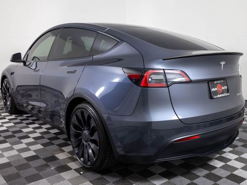 Used 2023 Tesla Model Y Performance image 4