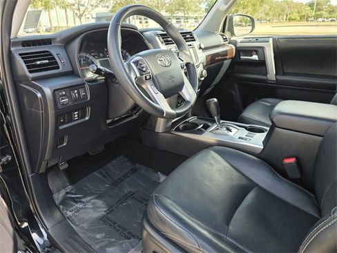 Used 2014 Toyota 4Runner Limited image 24