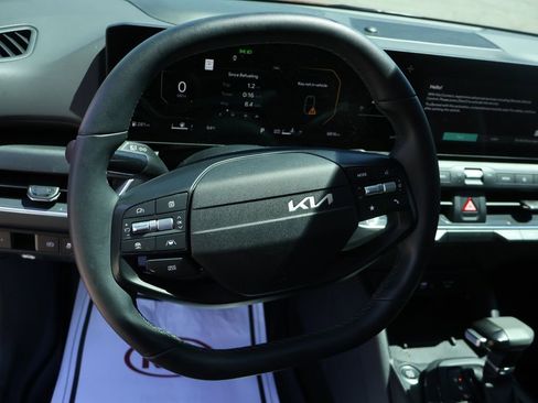 Used 2025 Kia K4 EX FWD image 23
