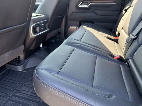 Used 2026 GMC Sierra 3500 Denali w/ Technology Package image 17