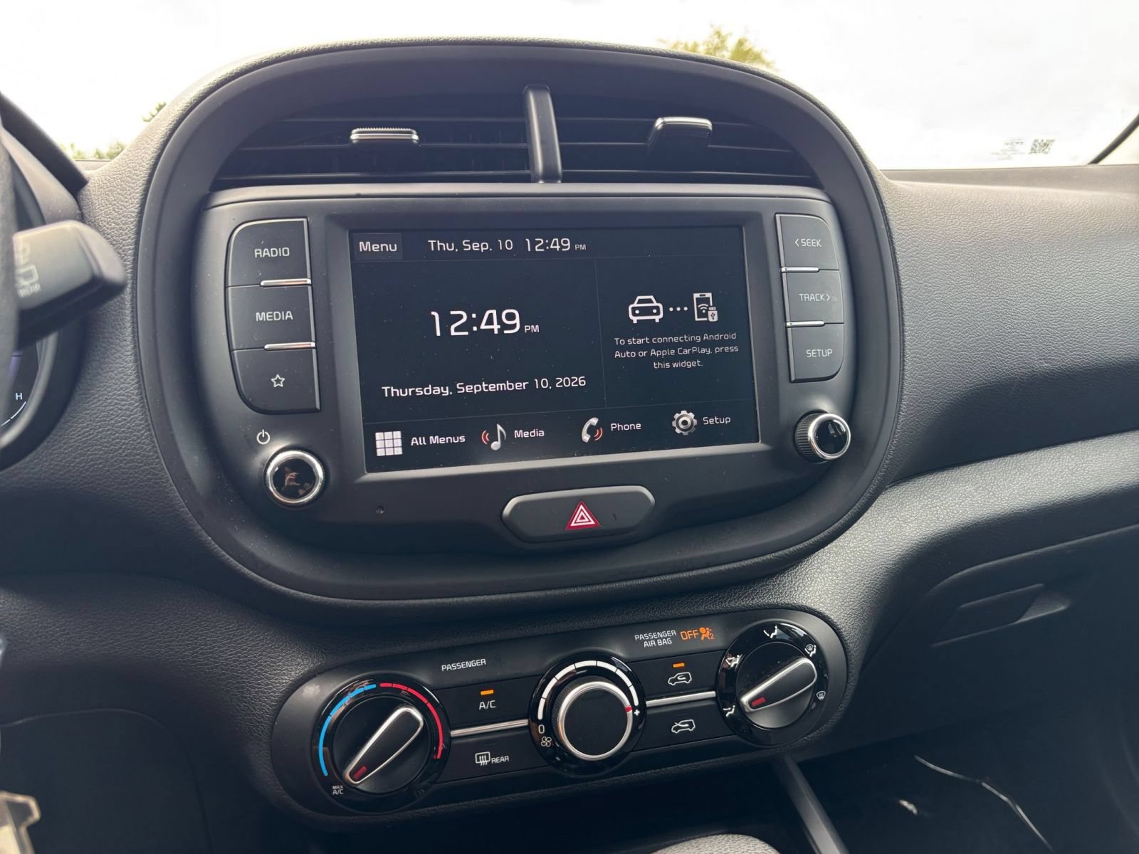 Used 2025 Kia Soul LX w/ LX Technology Package FWD image 20