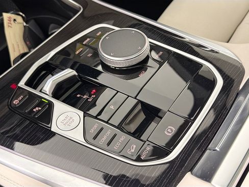 New 2026 BMW X5 xDrive40i w/ M Sport Package image 16