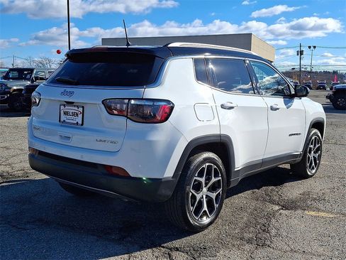 Certified 2024 Jeep Compass Limited image 25