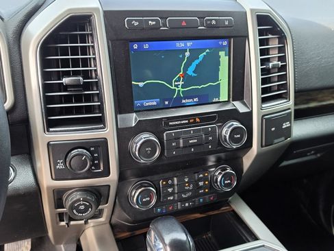 Used 2020 Ford F150 Lariat AWD/4WD image 11